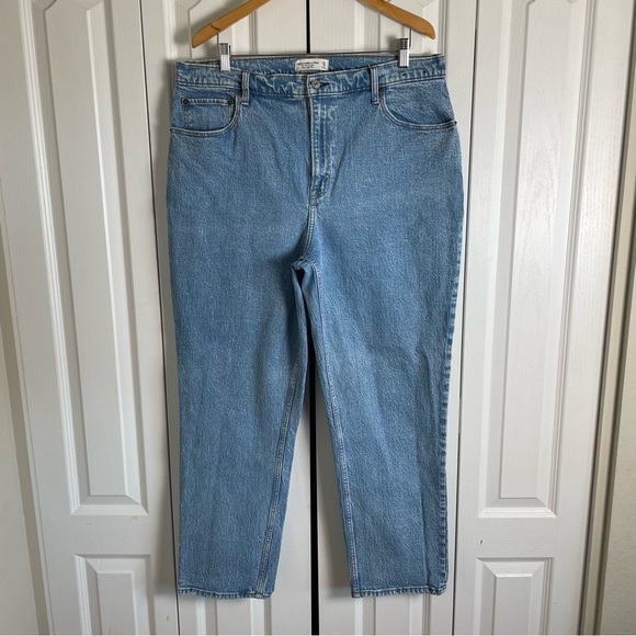 Abercrombie & Fitch Denim - Abercrombie & Fitch Curve Love 90s Straight Ultra High Rise Jeans Womens 18 Blue